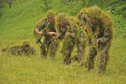 Những hy sinh thầm lặng