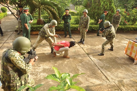 Những hy sinh thầm lặng