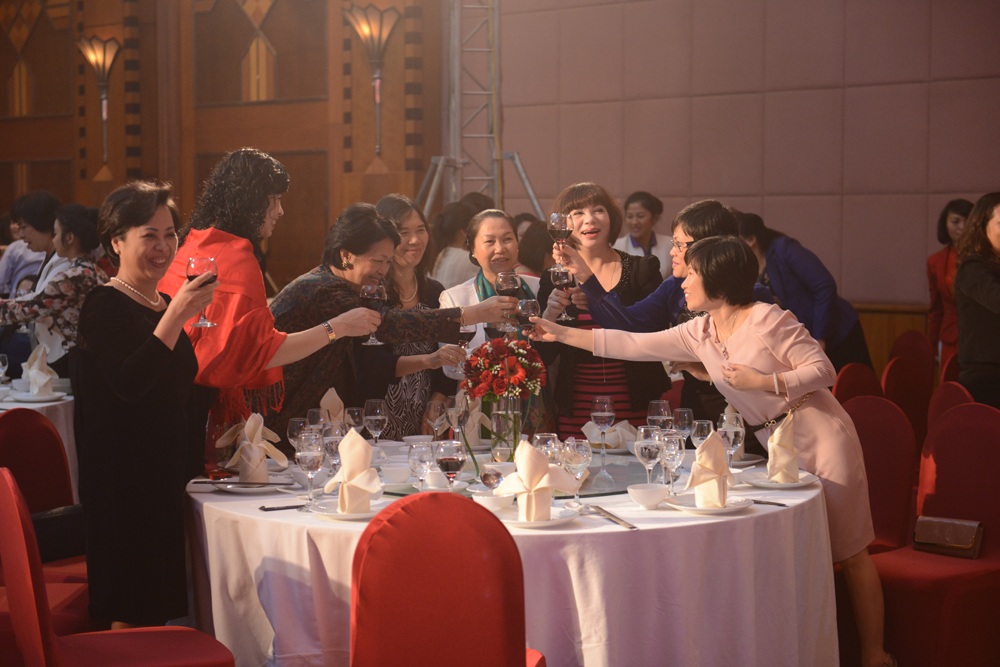 Màn trình diễn bộ sưu tập thời trang của nhà thiết kế Lan Hương