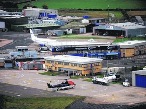 Hành khách hạ cánh máy bay dùm phi công - 1 Chiếc máy bay hạ cánh khẩn cấp xuống sân bay Humberside tại làng Kirmington, Bắc Lincolnshire (Anh)