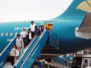 Vietnam Airlines điều chỉnh giờ bay vì siêu bão Hải Yến - 1 Vietnam Airlines điều chỉnh giờ bay vì siêu bão Hải Yến