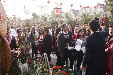 Tết Việt hứng khởi tại Hội chợ Xuân Vinhomes 2014 - 2 Tết Việt hứng khởi tại Hội chợ Xuân Vinhomes 2014