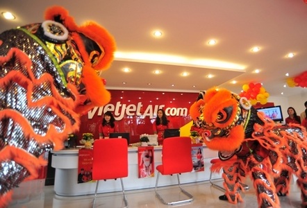 Màn diễu hành ngựa náo nhiệt của VietJet Air ngày khai trường đường bay Đà Lạt - 14 Em bé thích thú khi được cưỡi ngựa