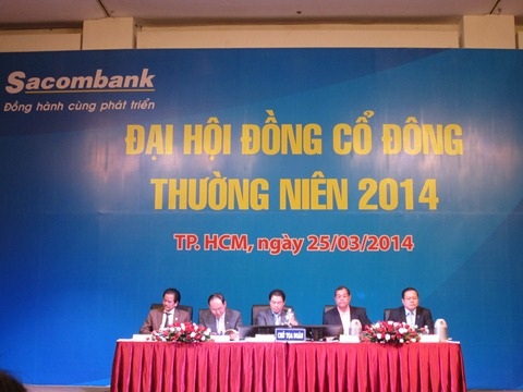 Dù còn nhiều bức xúc, 97% cổ đông Sacombank vẫn "gật đầu" nhận SouthernBank - 1 97% cổ đông Sacombank gật đầu nhận SouthernBank