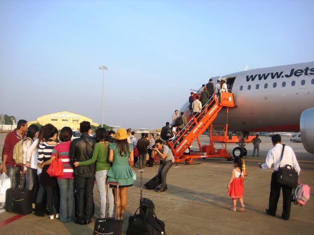 Jetstar Pacific tung loạt vé giá rẻ từ 288 nghìn đồng/chặng - 1 Các chương trình vé rẻ giúp nhiều người dân có cơ hội bay (Ảnh minh họa)