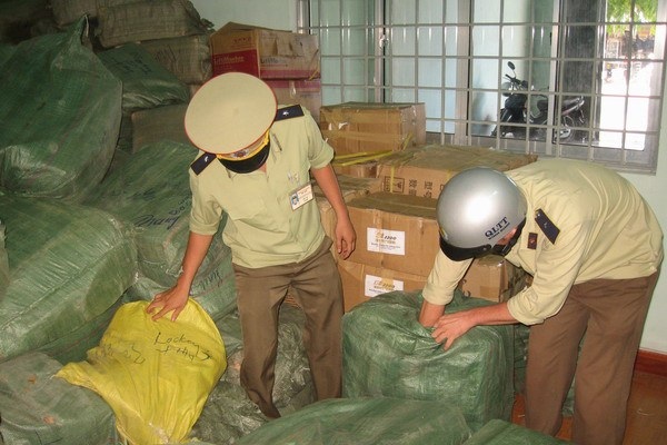 Tuyển buôn lậu vào làm công chức Quản lý thị trường - 1 Tuyển buôn lậu vào làm công chức Quản lý thị trường