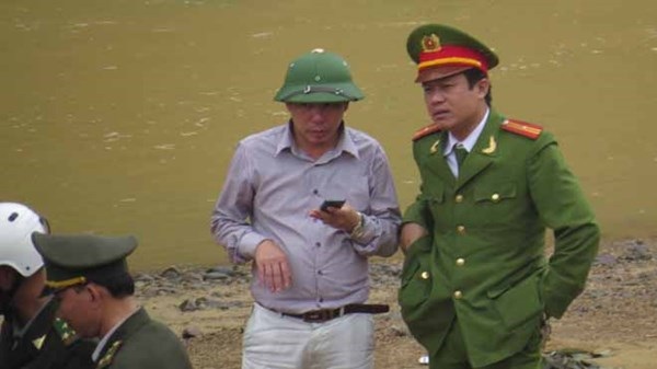 Cơ quan chức năng "chối" về sự xuất hiện của trùm gỗ sưa - 2 Hùng “mía” thường xuyên tiếp xúc với người của cơ quan chức năng