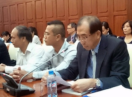 Ngân hàng ngoại cam kết đầu tư lâu dài, ổn định tại VN - 2 Thống đốc chủ trì hội nghị với các đại diện ngân hàng ngoại tại VN sáng nay 21/5
