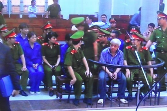 Vụ án “bầu” Kiên: Có thể xét xử vắng mặt bị cáo Trần Xuân Giá - 1 Vụ án “bầu” Kiên: Có thể xét xử vắng mặt bị cáo Trần Xuân Giá