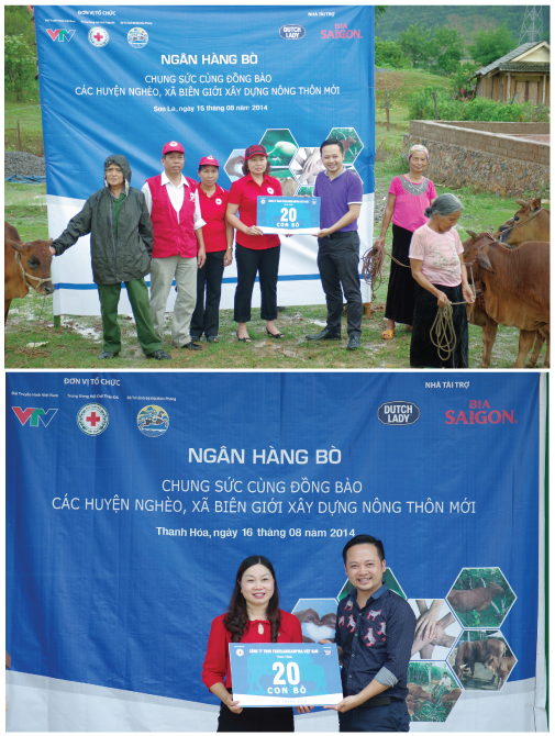 Các hộ nghèo nhận bò tại Thanh Hoá