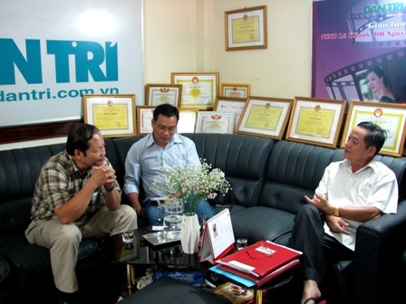 Sau khi nạp tiền vào tài khoản, vài ngày sau người dân kiểm tra lại đã bị trừ hết tiền