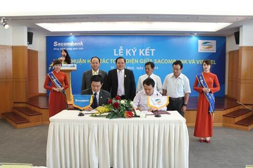 Hai "ông lớn" Sacombank và Viettel bắt tay hợp tác toàn diện - 1 Hai ông lớn Sacombank và Viettel bắt tay hợp tác toàn diện