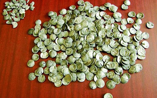 Phát hiện "kho tiền giả" lâu đời nhất thế giới - 1 Đọc những thông tin kinh tế - tài chính mới nhất trên