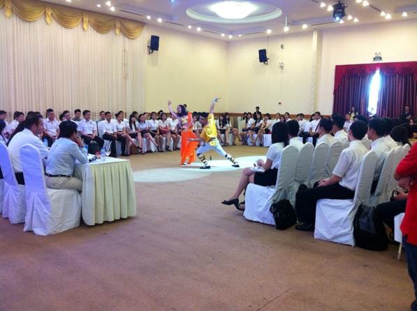 Phần thi tài năng và ứng xử trong “ngày hội tuyển dụng VietJet”