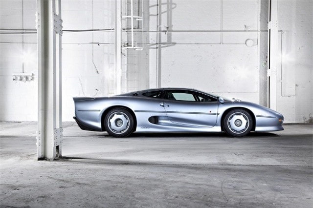 Top 10 siêu xe có tốc độ nhanh nhất trên thế giới - 7 Jaguar XJ220