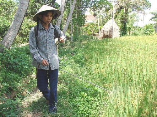 Quà của bạn đọc đến với gia đình tân SV Lê Quang Hiếu - 2