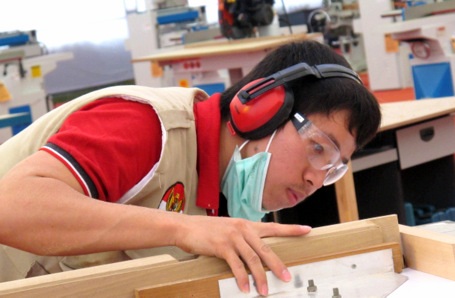 Thí sinh miệt mài làm bài thi