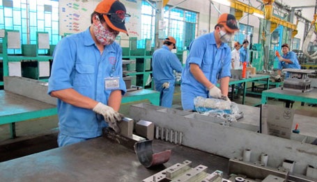 Công nhân ít làm thêm, doanh nghiệp Âu - Mỹ "ngán" công nhân Việt Nam? - 1 Việt Nam cần nguồn nhân lực có tay nghề cao và DN cần nâng cao năng suất lao động tốt hơn.