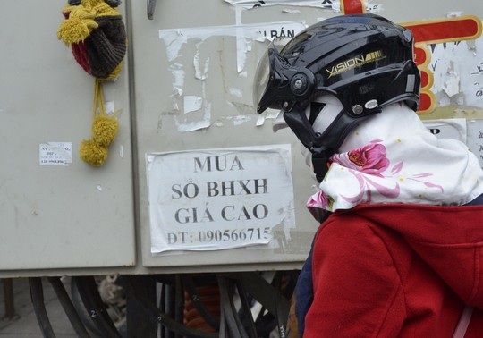 Vô tư mua bán sổ bảo hiểm xã hội - 1 Vô tư mua bán sổ bảo hiểm xã hội