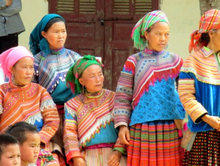 Xuất khẩu lao động năm 2014: Bức tranh tương phản - 5 Lao động huyện nghèo có tỉ lệ người dân tộc khá nhiều
