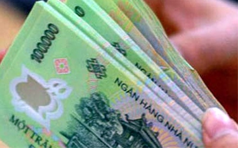 “Nóng” chuyện lương, thưởng Tết - 1 “Nóng” chuyện lương, thưởng Tết