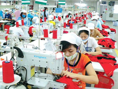 Việt Nam: Phụ nữ điều hành doanh nghiệp chiếm hơn 20% - 1 Nữ giới chiếm 48,5% lực lượng lao động của Việt Nam.