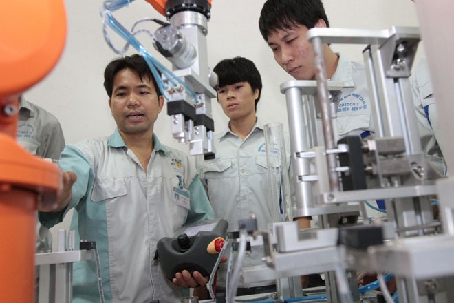 Quản lý giáo dục đào tạo nghề: Hai bộ "giành" nhau chuẩn bị một thông tư - 1 Quản lý đào tạo nghề vẫn chưa “ngã ngũ” thuộc về bộ nào. Ảnh: Hải Nguyễn