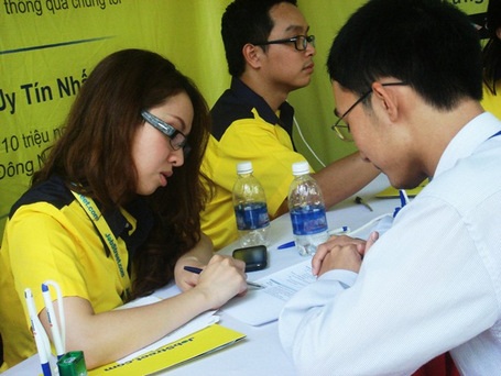 Chương trình tư vấn hồ sơ chuẩn - 3 Chia
sẻ các kinh nghiệm để chọn ngành nghề phù hợp