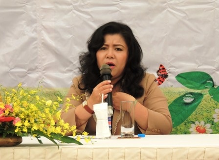 Tác giả Nguyễn Hướng
Dương trong buổi ra mắt cuốn tự truyện “Đứng dậy và bước đi”