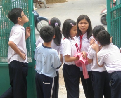 TPHCM: Nhiều giải pháp chưa ngăn được dạy thêm “trái phép” - 1 TPHCM đang tăng cường việc quản lý dạy - học thêm trong và ngoài nhà trường. (Ảnh minh họa)