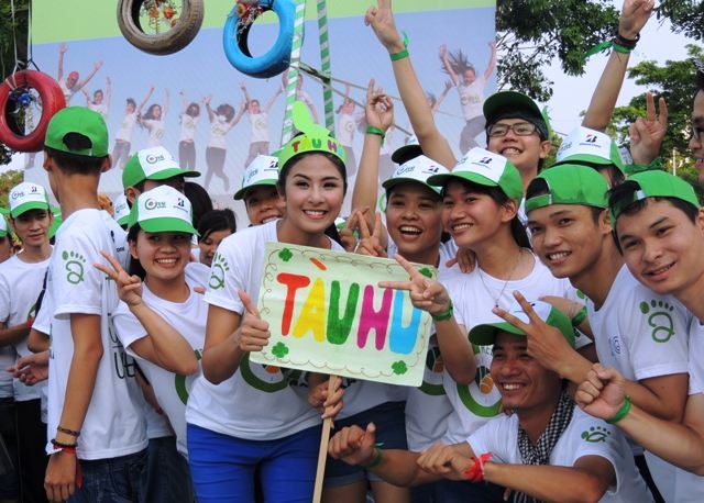 Hoa hậu Ngọc Hân tham gia Ngày trái đất Việt Nam