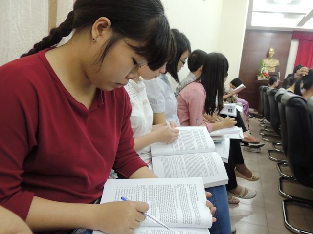 Chương trình đào tạo của trường Sư phạm còn lạc hậu - 1 Sinh viên Trường ĐH Sư phạm TPHCM tham gia một chương trình trao đổi về chuyên môn