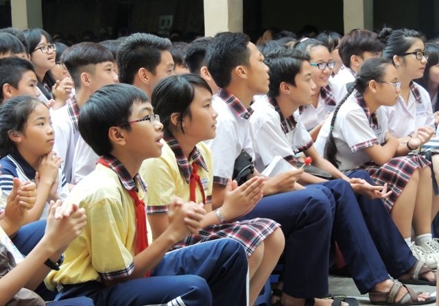 Giật mình học trò chào nhau bằng… chửi thề, nói bậy - 2 Tại Trường THCS Châu Văn Liêm, TPHCM học trò nói bậy, chửi thề sẽ được... súc miệng