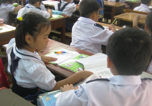 Học trò đọc trôi nhưng hiểu chậm - 1 Nhiều học trò tiểu học gặp khó khăn trong việc đọc hiểu (Ảnh chỉ mang tính minh hoạ)