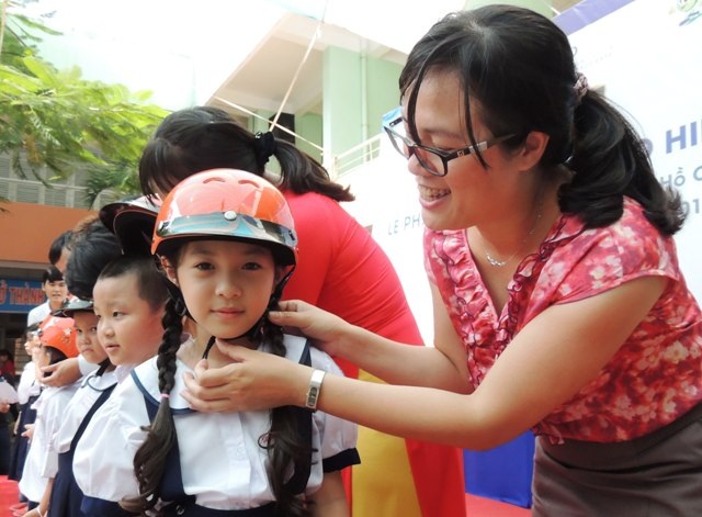 Thầy cô “xả” áp lực xuống học trò: Vì đâu đến nỗi? - 2 Sự thân thiện của người thầy chính là niềm vui của học trò