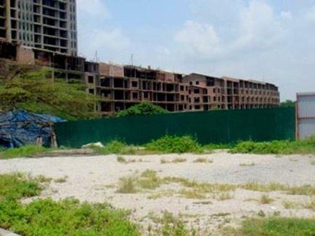 Bất động sản tuần qua: “Mạnh tay” trong cơn khốn khó