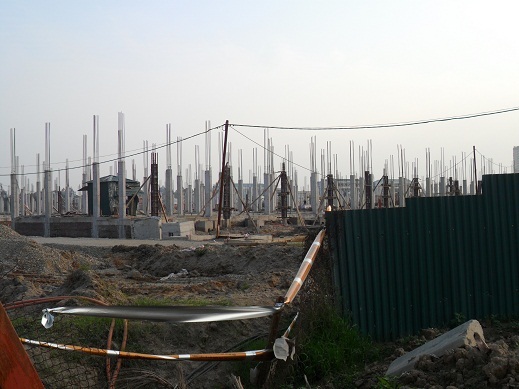 Dân mua nhà trên giấy sẽ không còn "sống trong sợ hãi"? - 1 Dự án phá sản bỏ hoang thì người mua nhà sẽ được bảo hiểm hợp đồng mua nhà trả lại tiền?