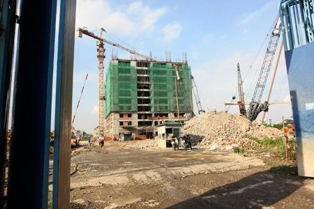 Một dự án nhà giá rẻ đang thi công tại Hà Nội