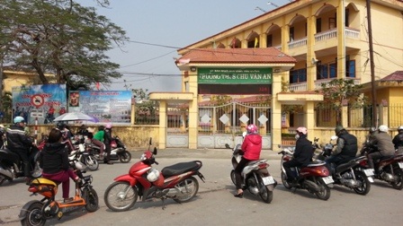 Trường THCS CHu Văn An nơi có hiệu trượng vừa bị bắt do tham gia đánh bạc.