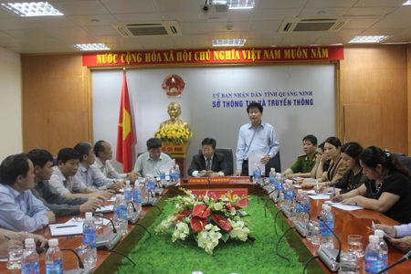 Buổi họp báo được tiến hành ngay sau khi xảy ra cháy tàu