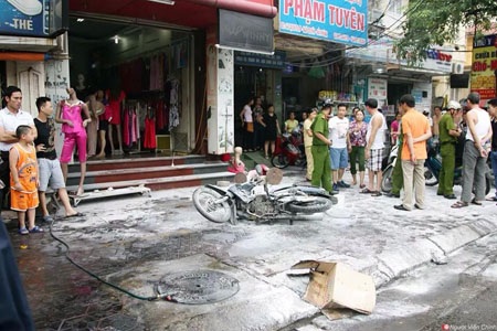 Hiện trường xảy ra vụ cháy xe máy