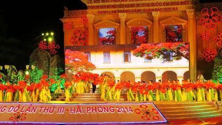 Lễ hội hoa phượng đỏ lần 3: Đảo Cát Bà là di tích Quốc gia - 4 Lễ hội với chủ đề Hải Phòng sắc màu hoa phượng đỏ