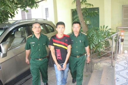 Lật tẩy đường dây lừa người lao động ra nước ngoài - 1 Đối tượng cầm đầu trong được dây bị bộ đội biên phòng bắt giữ