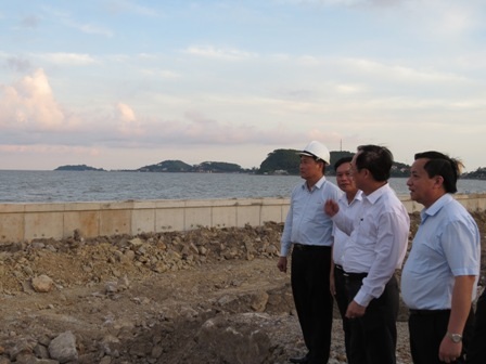 Bộ đội biên phòng Hải Phòng kêu gọi tàu bè vào nơi tránh bão số 2