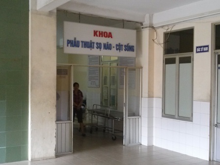Bệnh nhân ngồi xe lăn nhảy lầu tự vẫn - 1 Khoa Phẫu thật sọ não và cột sống - nơi xảy ra vụ việc