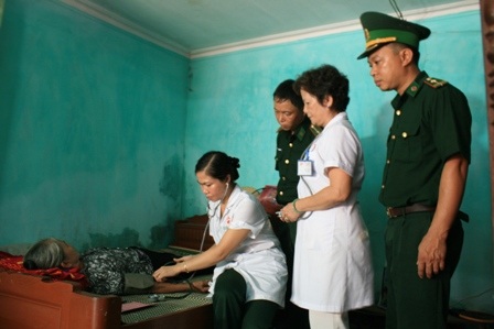 Hải Phòng: Hàng nghìn ngư dân được khám bệnh, cấp phát thuốc miễn phí - 1 Hải Phòng: hàng nghìn ngư dân được khám bệnh, cấp phát thuốc miễn phí