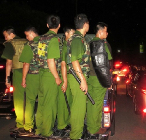 Đoàn học viên đi qua các xã của huyện Thủy Nguyên trong không khí khá ôn hòa