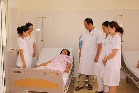 Bệnh viện Sản Nhi Quảng Ninh chính thức đi vào hoạt động - 2 Những bệnh nhân sản nhi đầu tiên của bệnh viện