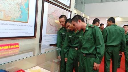 Hơn 1.000 lượt người dự triển lãm tư liệu Trường Sa và Hoàng Sa - 4 Triển lãm thu hút nhiều lực lượng của nhiều ban ngành và người dân đến tham dự