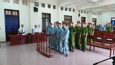 57 năm tù cho nhóm người Trung Quốc dùng thẻ tín dụng giả chiếm đoạt tiền